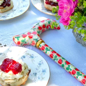 Canne de marche réglable « fraises »