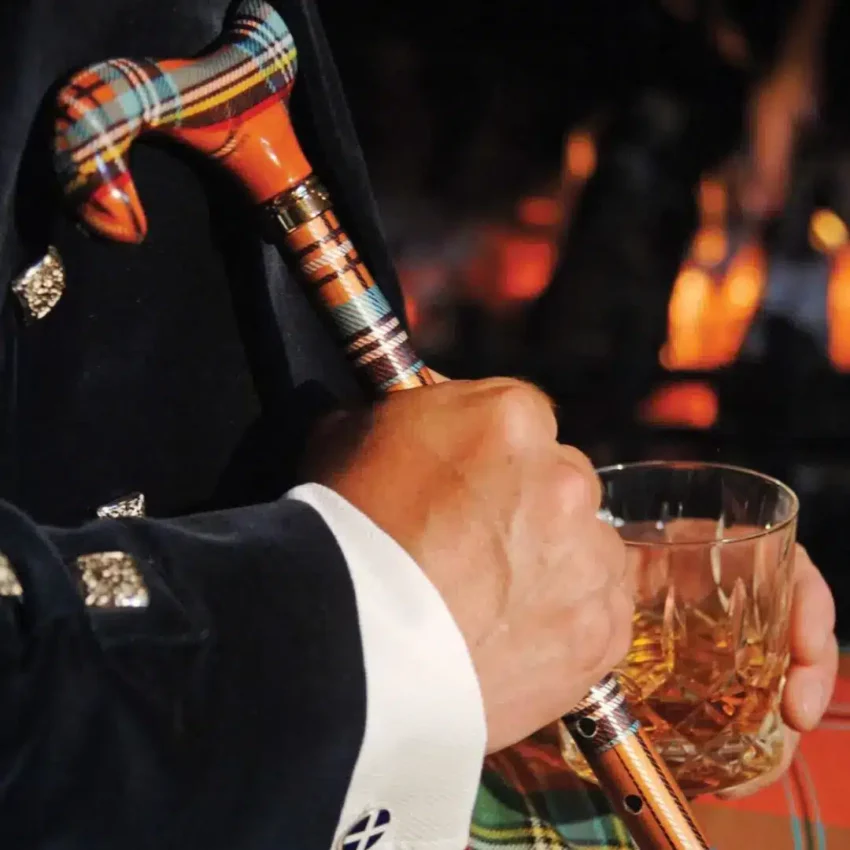 Canne de marche réglable, motif tartan multicolore